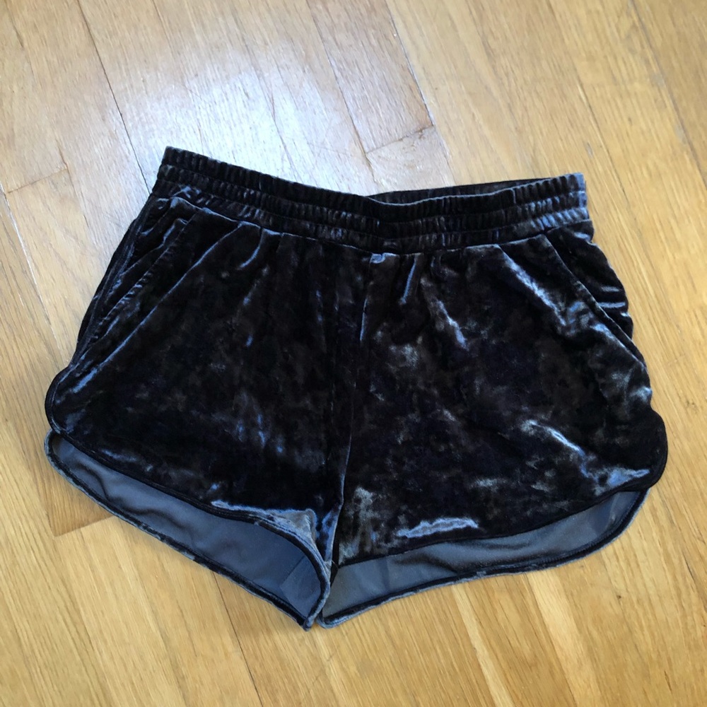 Velvet shorts